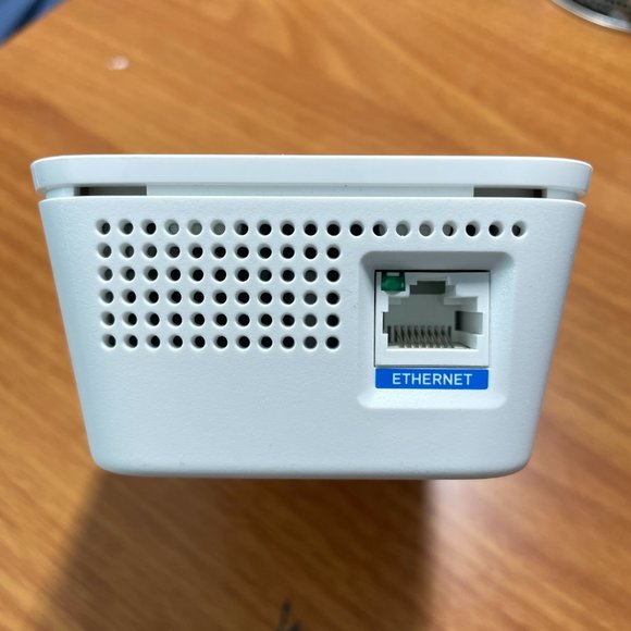 Linksys RE7000 Max Stream AC1900 Repeater Wi-Fi Extender - Picture 7 of 8